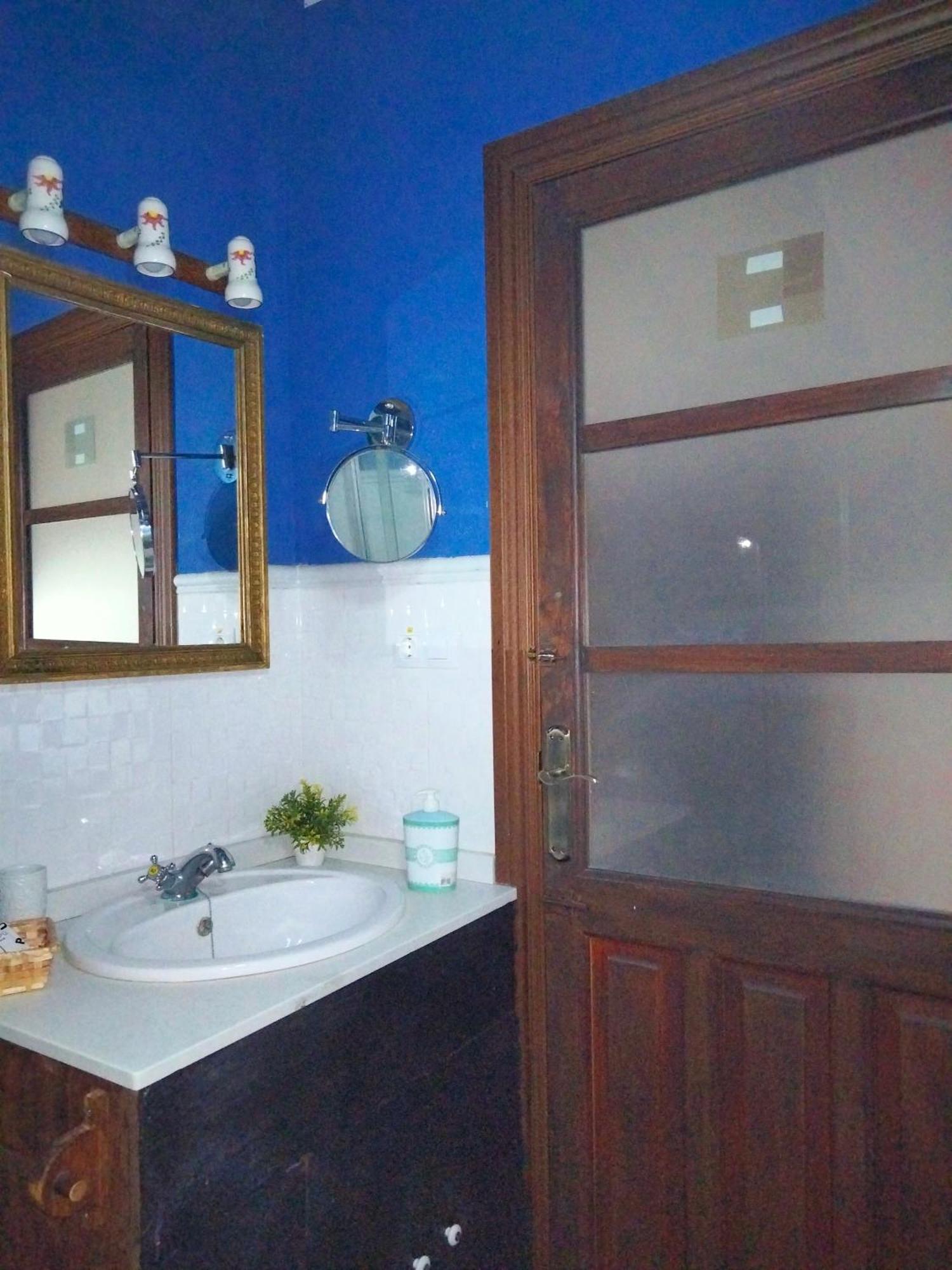 Hostal Los Aromas Villena Bagian luar foto