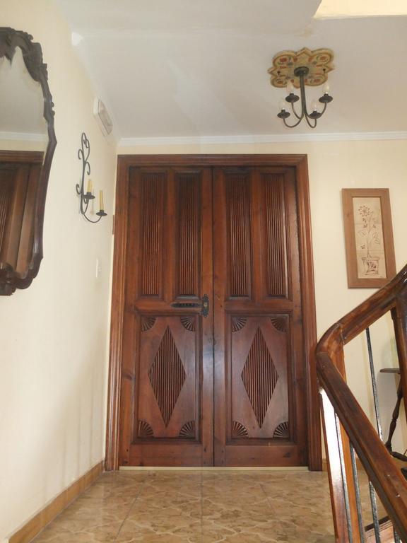 Hostal Los Aromas Villena Bagian luar foto