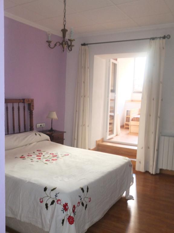 Hostal Los Aromas Villena Ruang foto